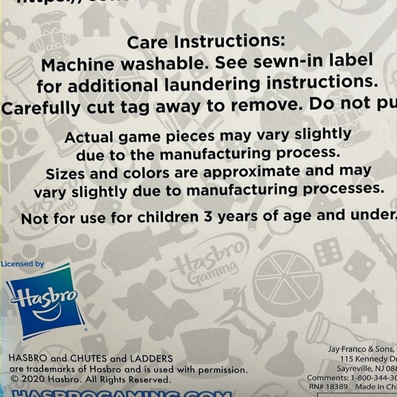 Hasbro Chutes & Ladders Game Beach Towel Backpack Set NWT Towel 58 in X 58 in - Picture 6 of 7